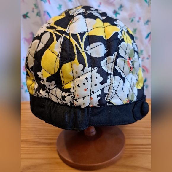 EUC Vera Bradley Quilted Newsgirl Dogwood Floral Boho Casual Bucket Hat Cap - Picture 2 of 4